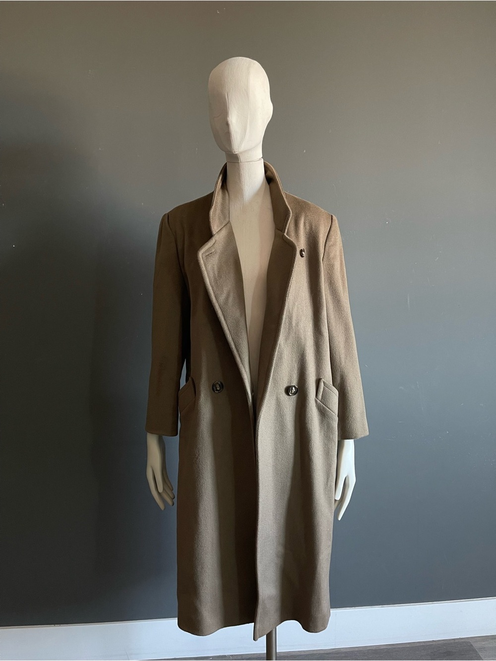 Vintage Michelle Stuart Petite Pure Wool Taupe Long Double Breasted Overcoat USA